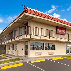 https://motel-6-phoenix-black-canyon.hotelsofphoenix.com
